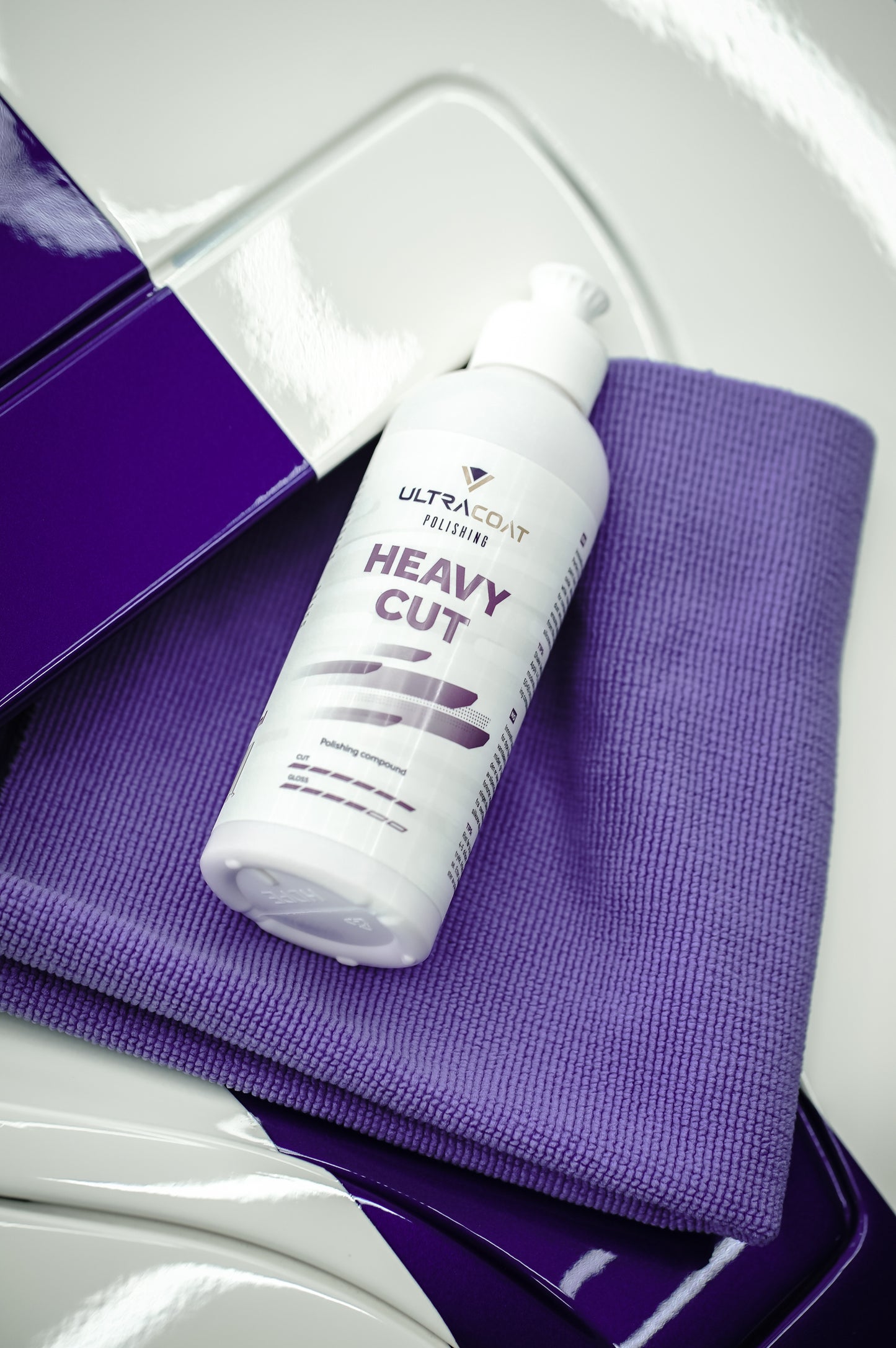 Heavy Cut - Innovative polishing compound with high cutting power.